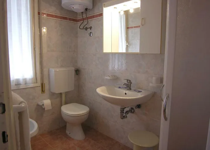 Garni Tahiti 2* ביביונה