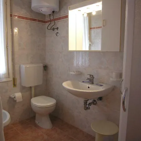 Garni Tahiti 2* Bibione