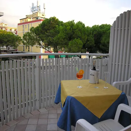 Hotel Garni Tahiti 2*