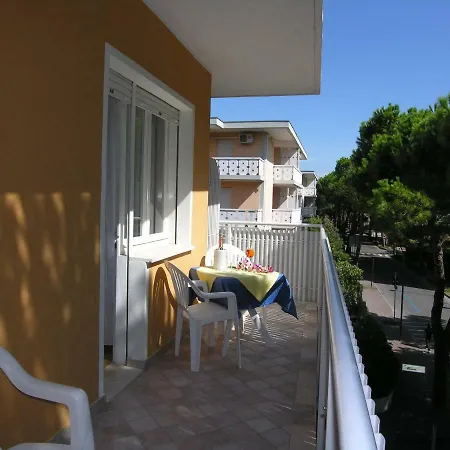 Garni Tahiti 2* Bibione